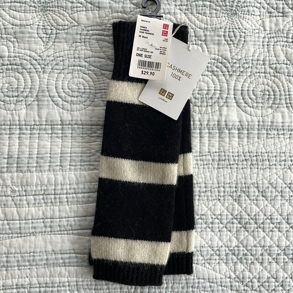 Uniqlo Cashmere Hand Warmers